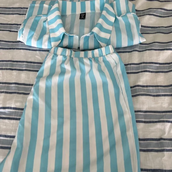 Matching Set - Picture 4 of 4